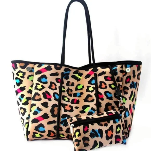 SOLD🐆 Neoprene Large Tote Bag with Pouch - Picture 8 of 8